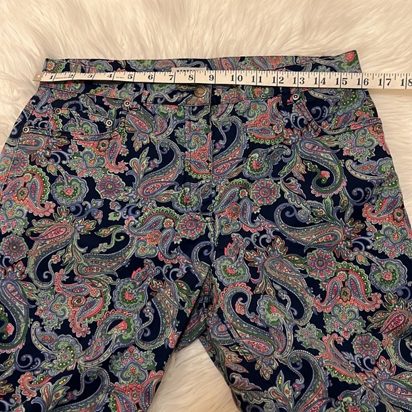 Gorgeous Paisley Print Stretch Crop Pant 5 Pocket JONES NEW YORK SPORT Size 10 - Picture 9 of 10